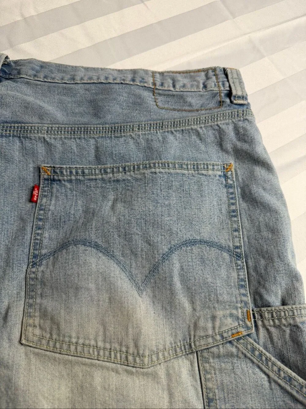 Levi’s Men’s Vintage Y2K Light Wash Carpenter Denim Shorts Size 42